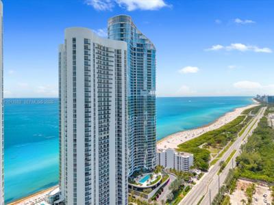 15811 Collins Ave