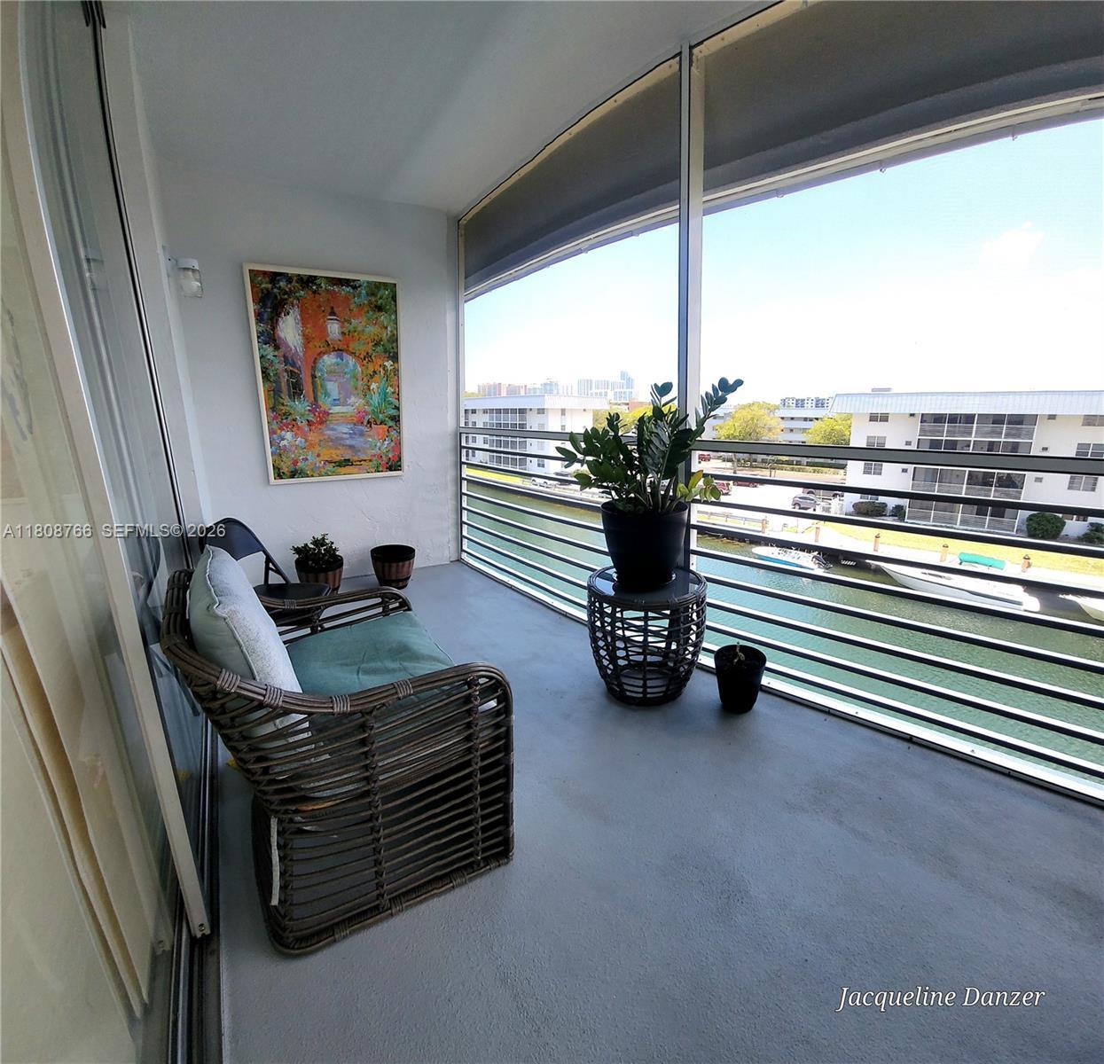 Image 3: The Views