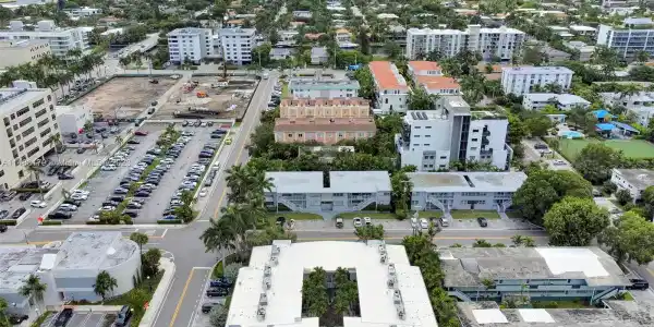 9725 Bay Harbor Ter