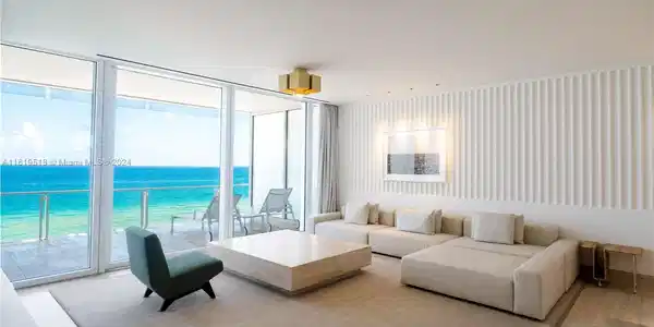 9111 Collins Ave