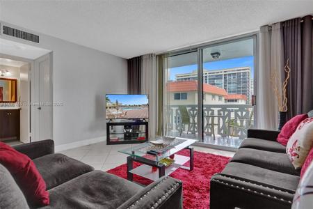 3113 S Ocean Dr