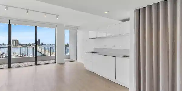 555 NE 15th St Unit 503