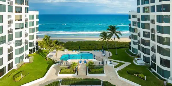 2565 S Ocean Blvd
