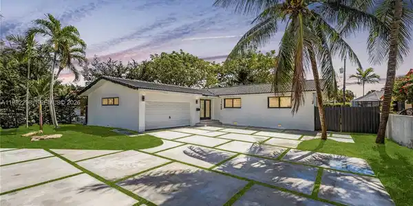 11660 Canal Dr
