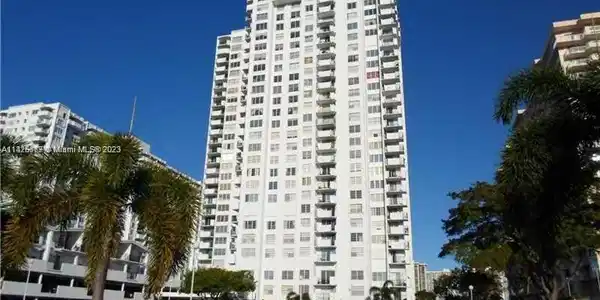 2750 NE 183rd St Unit 2601