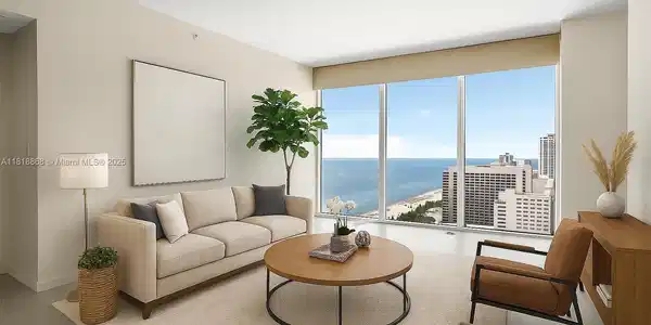 4775 Collins Ave