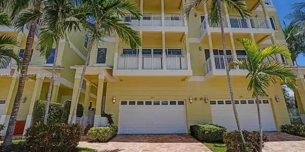 346 N Elm St