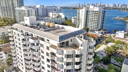1621 Bay Rd
