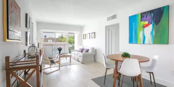 290 Sunrise Dr