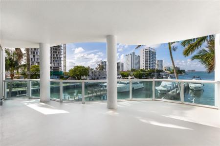 7914 Harbor Island Dr
