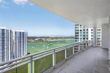901 Brickell Key Blvd
