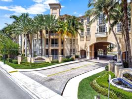 3001 NE 185th St Unit 207