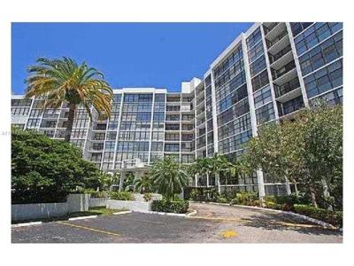 800 Parkview Dr