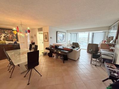 2841 N Ocean Blvd