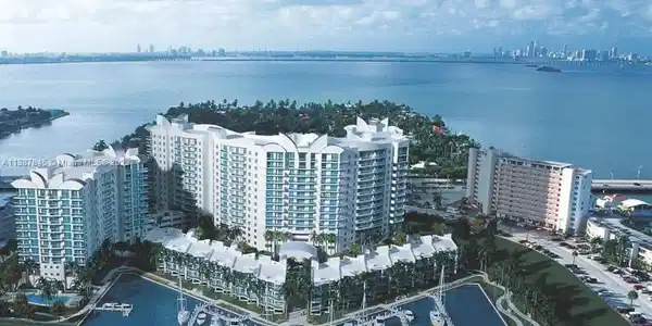 7900 Harbor Island Dr Unit 703
