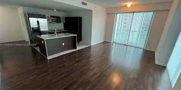 1900 N Bayshore Dr