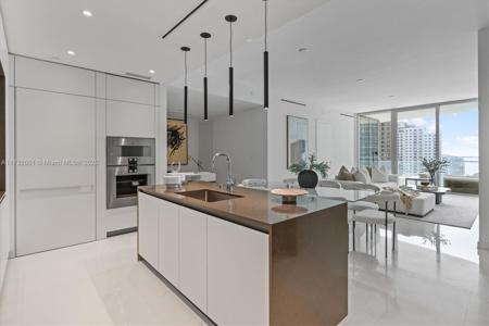 300 Biscayne Blvd Way