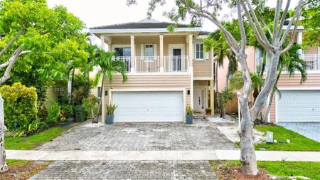 377 NE 34th Ter