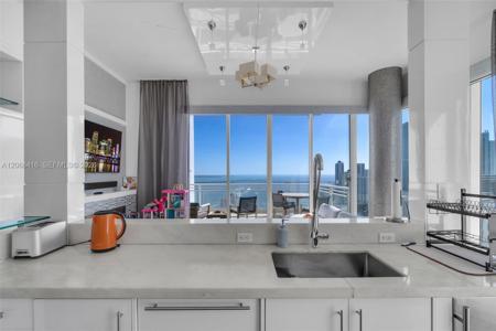900 Brickell Key Blvd
