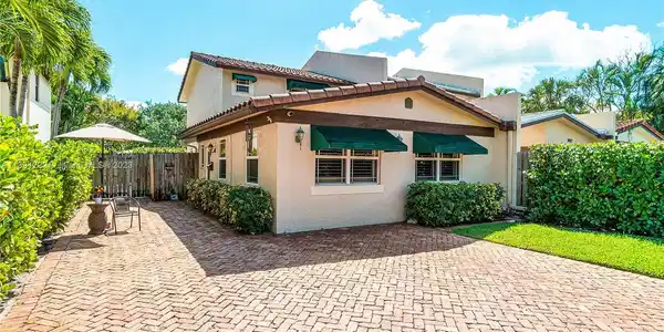 1844 NE 26th Ave Unit 1844