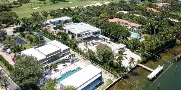 37 Indian Creek Island Rd