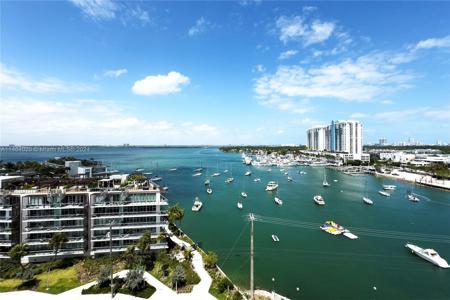 10 Venetian Way