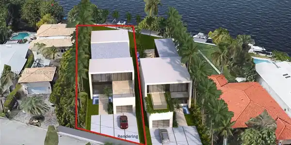 9242 Bay Dr