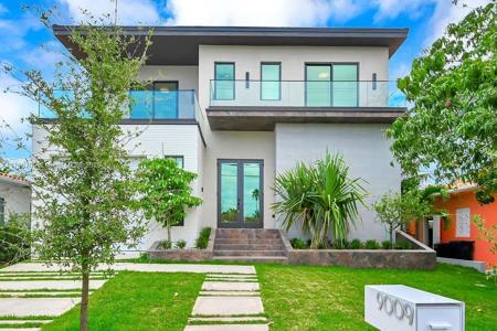 9009 Byron Ave