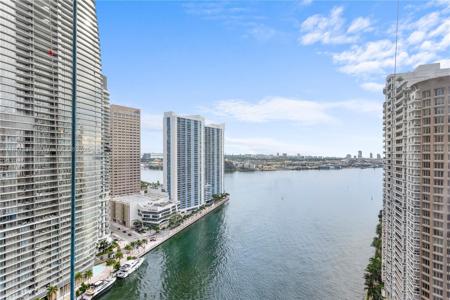 465 Brickell Ave