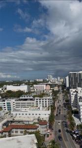 1800 Collins Ave