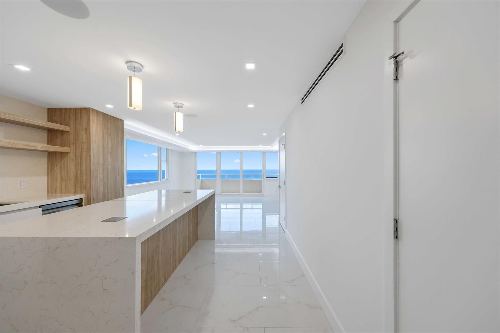 Image 3: Kitchen
