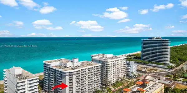 8877 Collins Ave