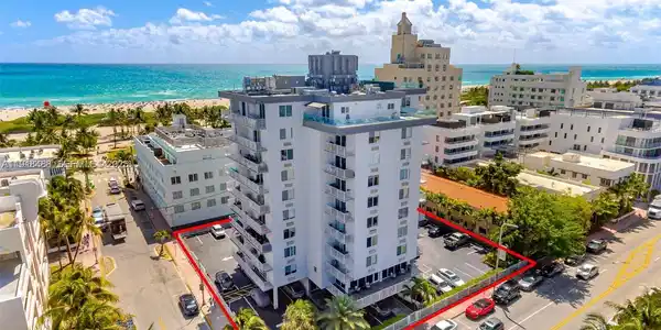 1255 Collins Ave
