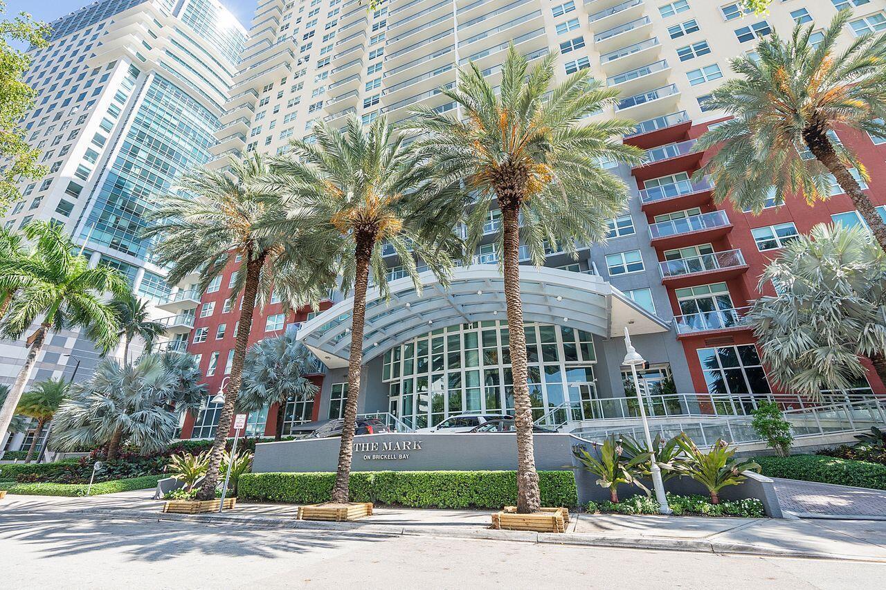 Image 3: 1155_Brickell_Bay_Dr_u3410_049