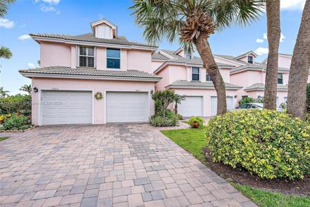 2601 Fairway Drive N