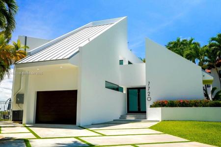 7720 Miami View Dr