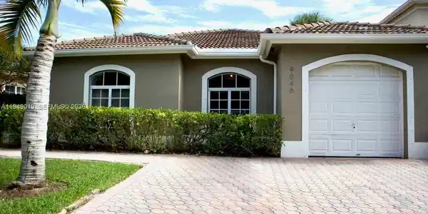 9046 SW 160th Ter