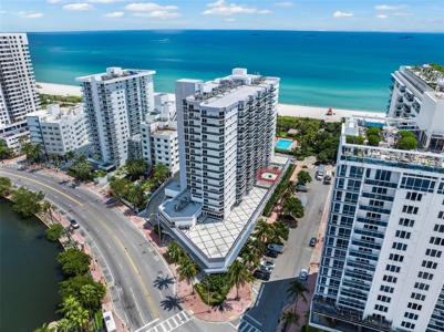 2401 Collins Ave