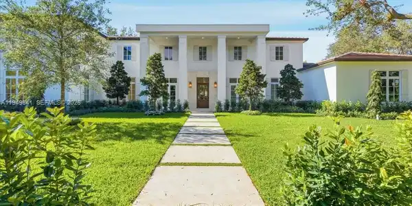 5940 SW 100th Ter