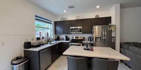 1656 SE 27th Ter