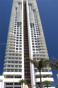 6365 Collins Ave