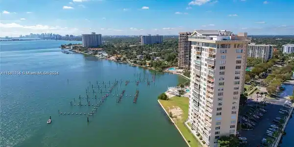 11111 Biscayne Blvd