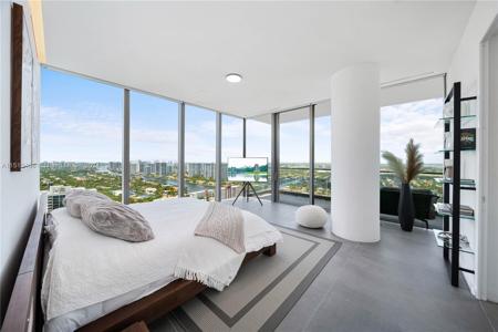 2000 S Ocean Dr
