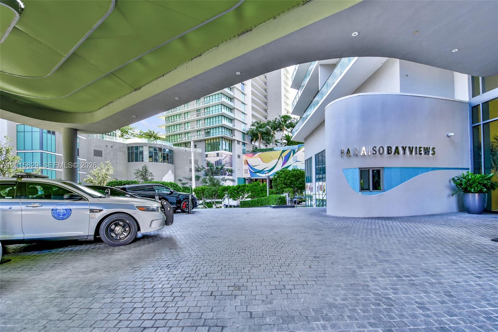 Image 2: Valet parking