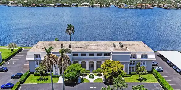 2160 Ibis Isle Rd