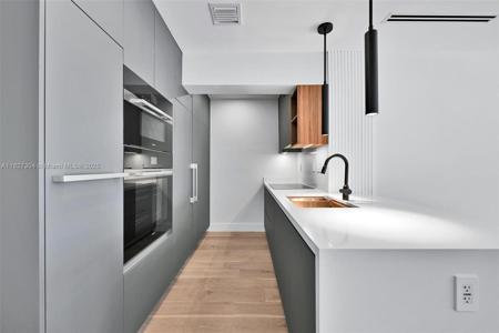 200 Sunrise Dr