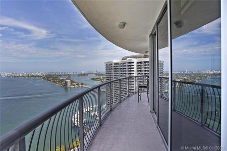 1750 N Bayshore Dr