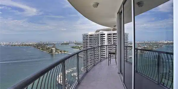 1750 N Bayshore Dr