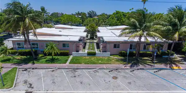 1785 Calais Dr 6