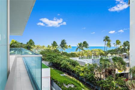 10201 Collins Ave